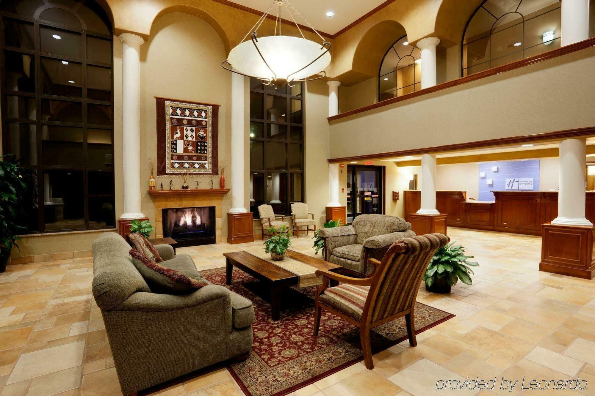 Holiday Inn Express & Suites Cedar Park Interior photo