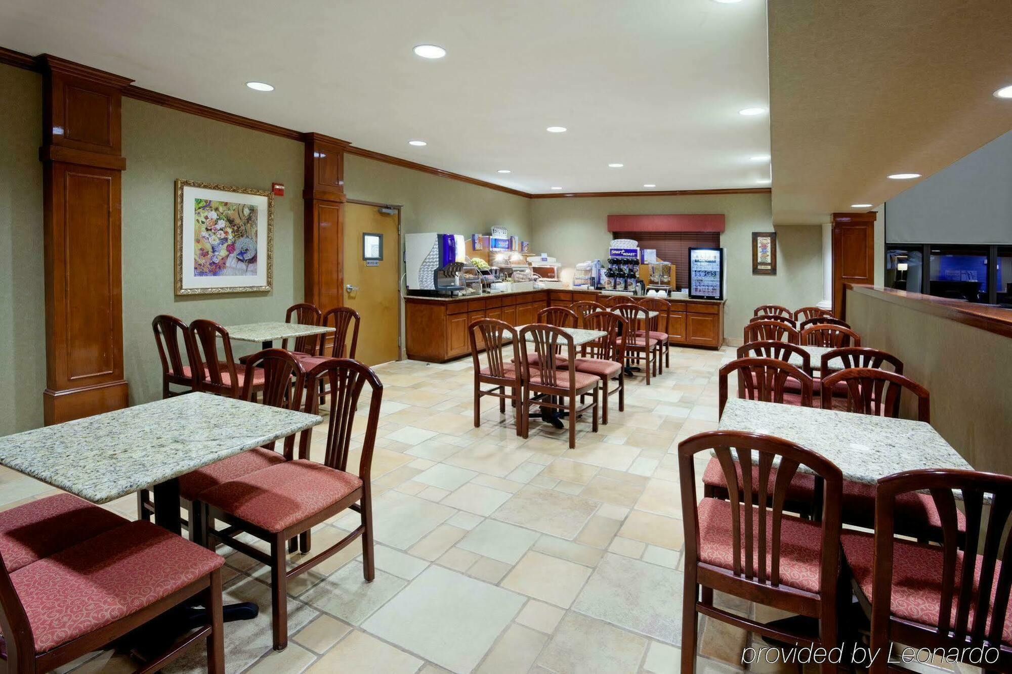 Holiday Inn Express & Suites Cedar Park Restaurant photo